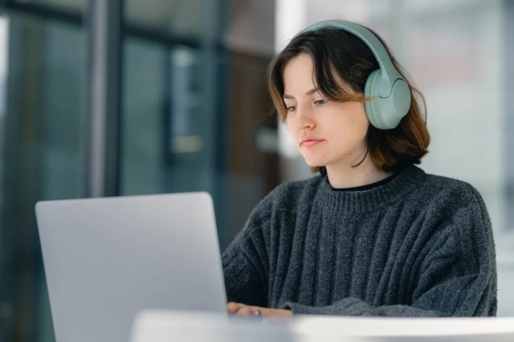 Plantillas para el TOEFL Speaking 2026: ¿Cómo hacer un discurso fluido?